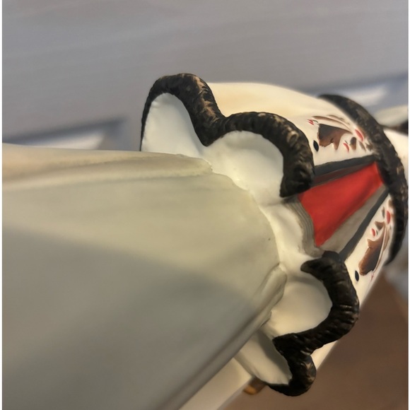 Avon Mrs Albee President’s Club Award Holiday figurine, collectors. - Picture 8 of 12